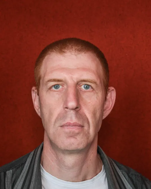 Reference photo: the head from the front